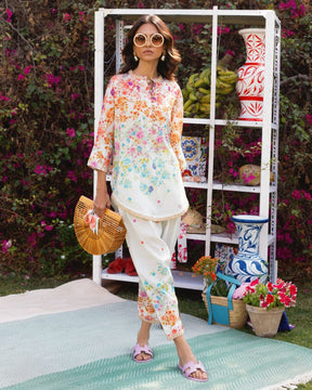 Blossom in Style: Floral Fusion Lawn Kurta Set - Perfect for Effortless Elegance