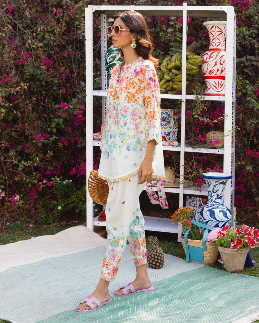 Blossom in Style: Floral Fusion Lawn Kurta Set - Perfect for Effortless Elegance